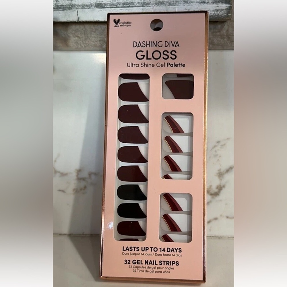 Dashing Diva -Gloss Ultra Shine Gel Palette - 32 Nail Strips - FALL IN LINE